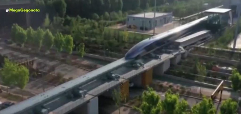 Εντυπωσιακές εικόνες από το γρηγορότερο τρένο στον κόσμο