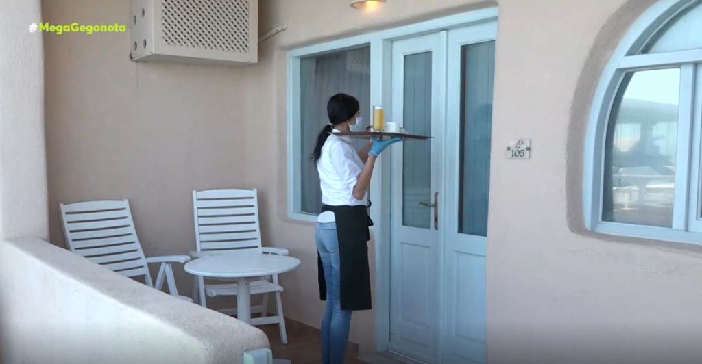 Δύο test την εβδομάδα για τους ανεμβολίαστους εργαζόμενους σε τουρισμό και εστίαση