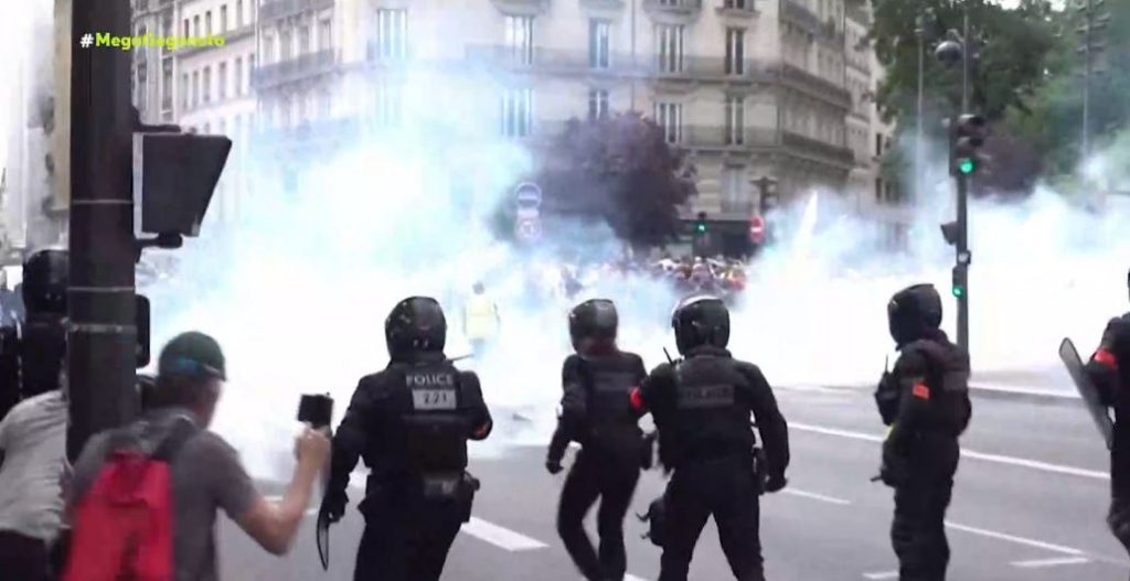 Στη δίνη των διαδηλώσεων κατά του εμβολιασμού & του πράσινου πιστοποιητικού η Ευρώπη