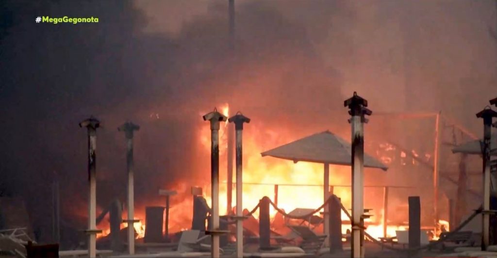 Σε κλοιό καύσωνα τα Βαλκάνια – Φλέγεται η Σικελία