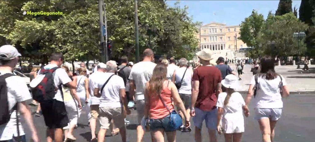 Σχολεία: Μοριακό – rapid τεστ ή απαγόρευση εσόδου των εκπαιδευτικών