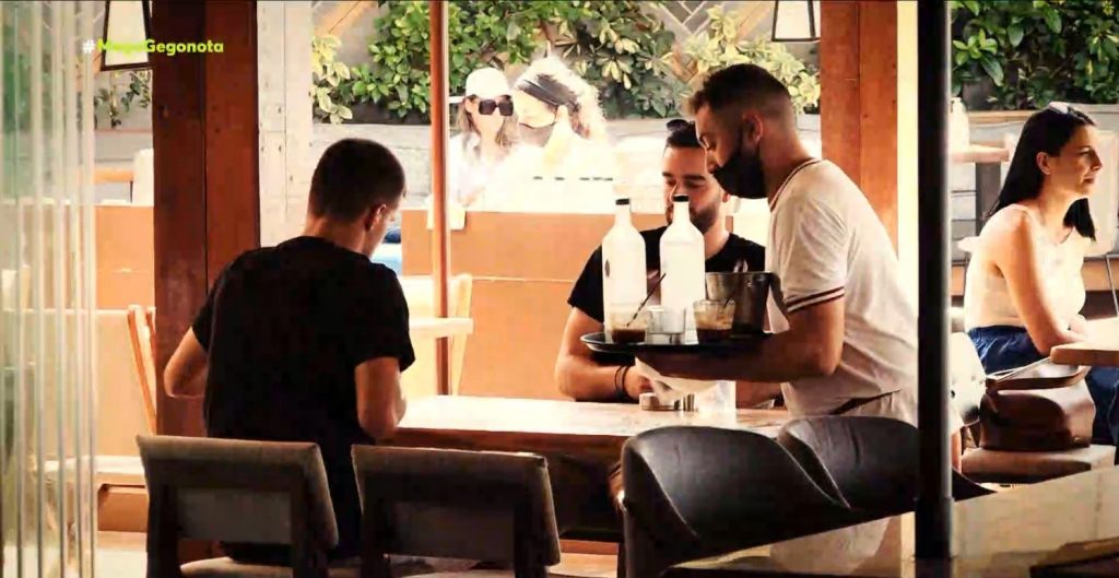 Εστίαση: Ανοίγουν οι εσωτερικοί κλιματιζόμενοι χώροι λόγω καύσωνα – Ανήσυχοι οι επιχειρηματίες