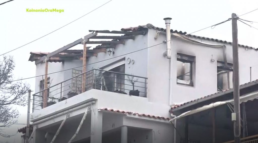 Εικόνες καταστροφής από το πέρασμα του πύρινου εφιάλτη στη Βόρεια Εύβοια