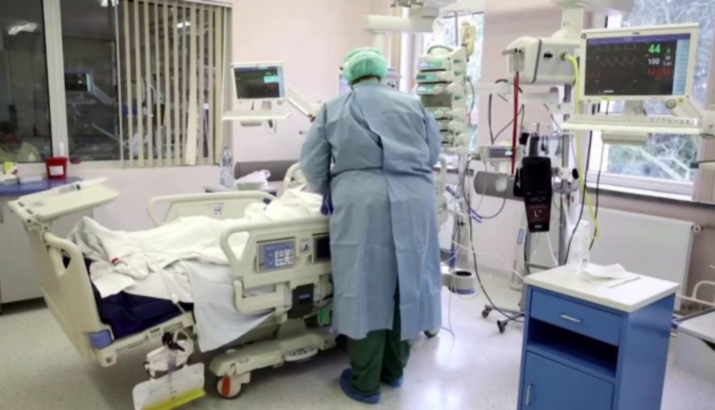 Κορωνοϊός – Στα 1.888 τα νέα κρούσματα, 17 θάνατοι και 241 διασωληνωμένοι