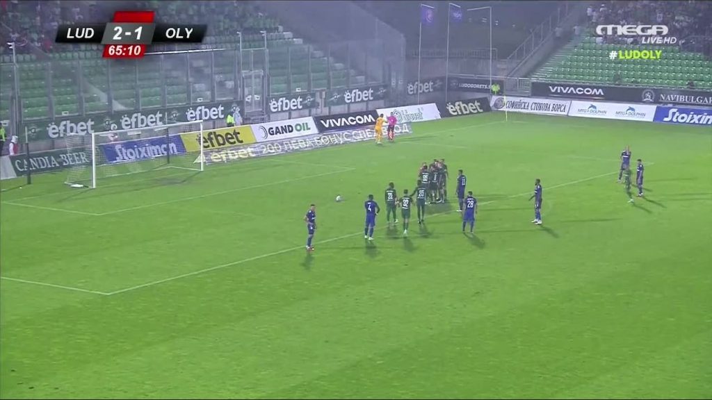 Λοντογκόρετς – Ολυμπιακός – Το… μπέρδεμα του διαιτητή με τις κάρτες