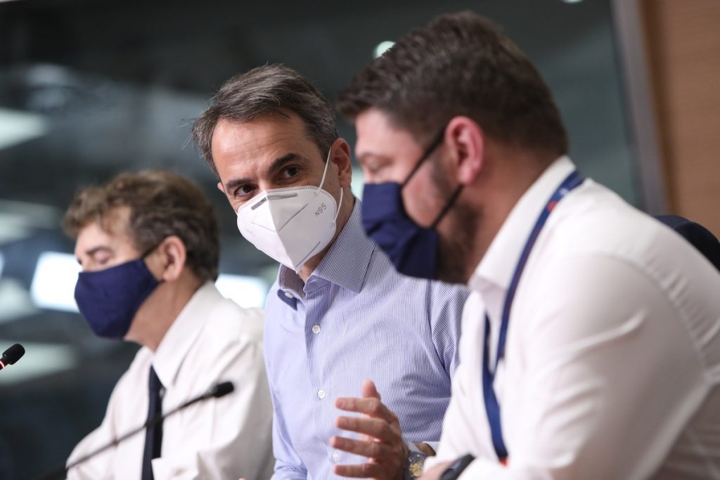 Τηλεφωνική επικοινωνία Μητσοτάκη – Χαρδαλιά μετά το ισχαιμικό επεισόδιο