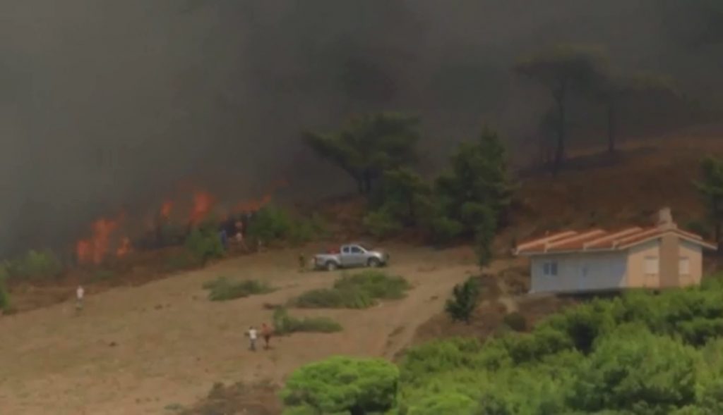 Εμπρησμοί – 14χρονος έβαζε φωτιές γιατί του άρεσε να βλέπει φλόγες και καπνούς
