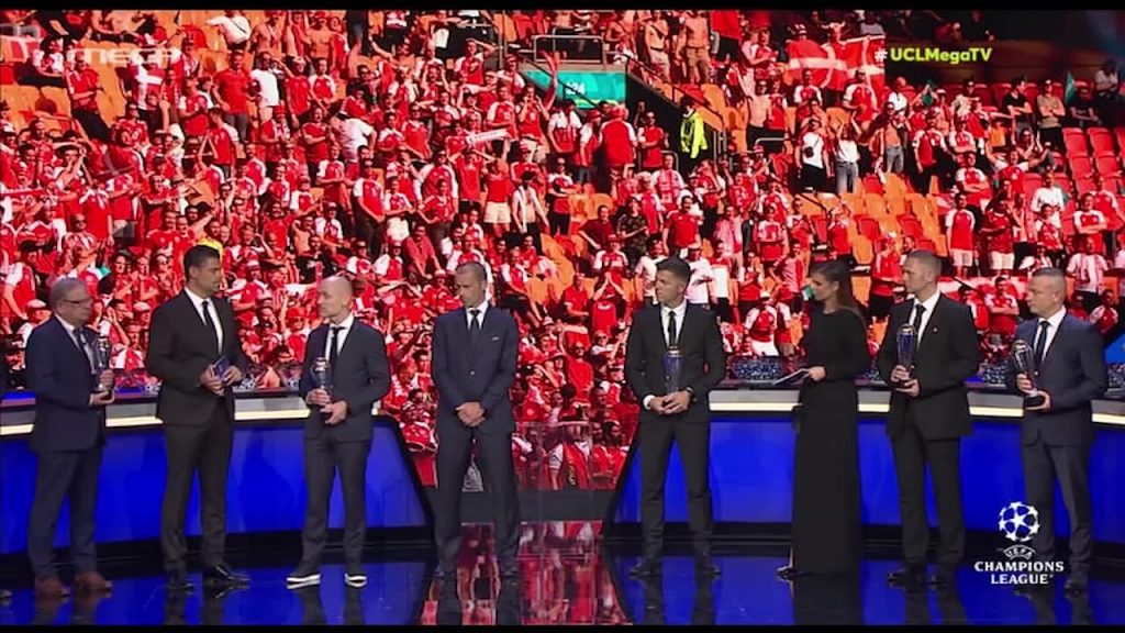 Βράβευσε τους ανθρώπους που έσωσαν τον Έρικσεν η UEFA