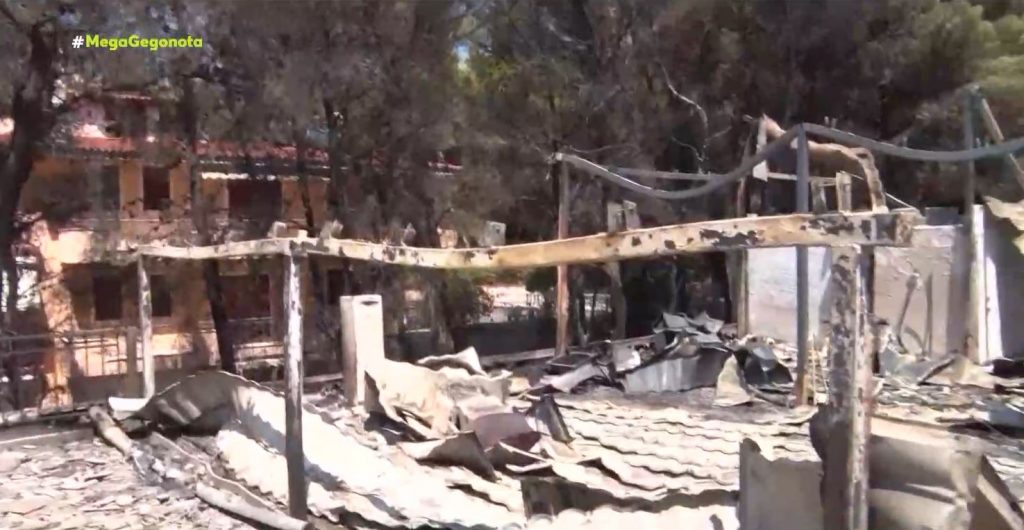 Φωτιές – Στάχτη & αποκαΐδια στην Αττική – Εικόνες καταστροφής