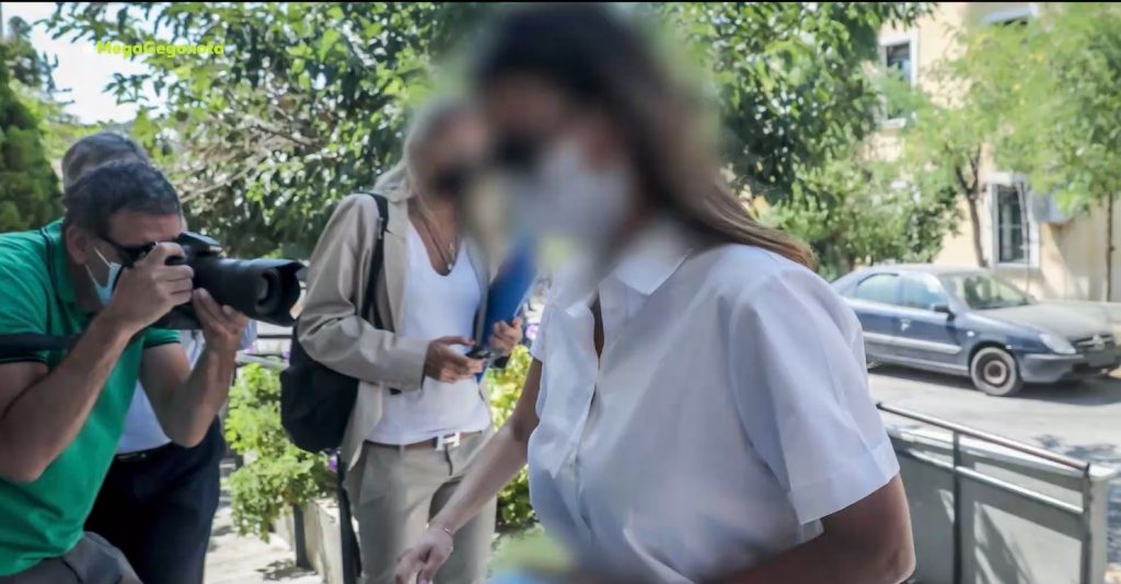 Γλυφάδα – Θύμα πλεκτάνης δηλώνει το μοντέλο που συνελήφθη για κατοχή κοκαΐνης