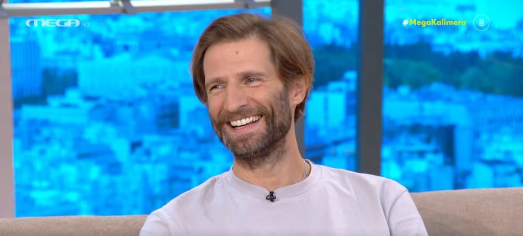 Μάξιμος Μουμούρης στο MEGA Καλημέρα – «Οι κόρες μου δεν έχουν περιέργεια να με δουν στην τηλεόραση»