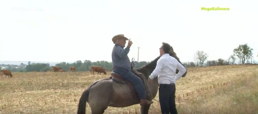 Η συνάντηση του Μητσοτάκη με τον… Ντάλτον – Τι είπε με τον καβαλάρη κτηνοτρόφο στο Δαμάσι