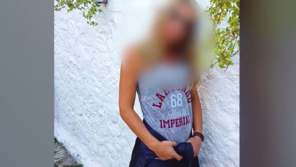 ΕΔΕ για την αρνήτρια – λιμενικό, ανησυχία για το συνωστισμό έξω από τα σχολεία