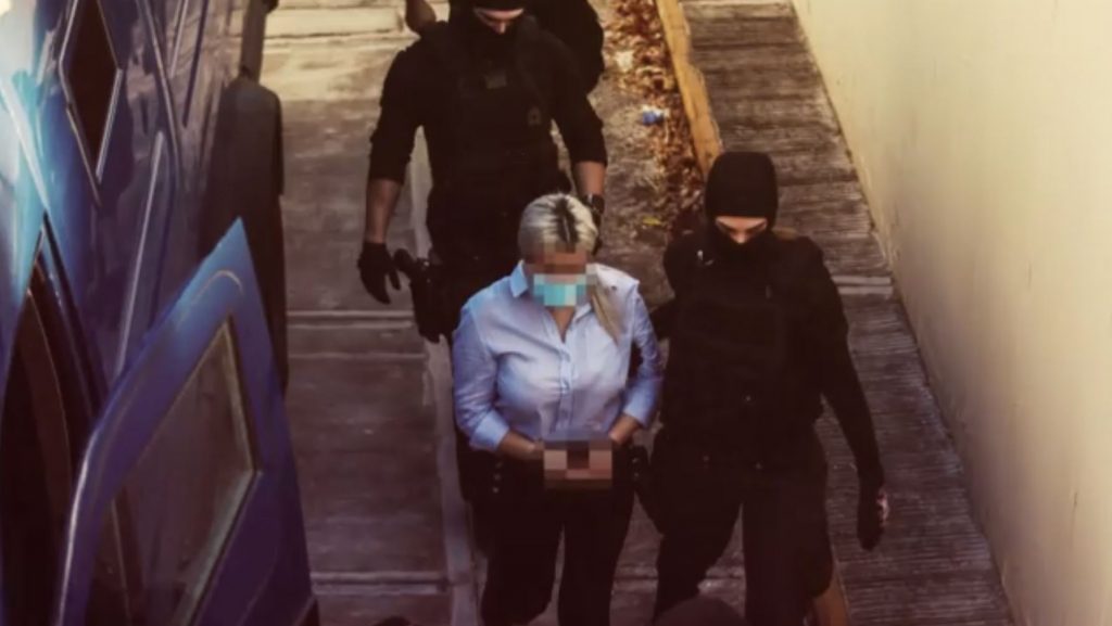 Επίθεση με βιτριόλι – Ψυχρή, αμετανόητη και προκλητική η 36χρονη δράστρια ενώπιον του δικαστηρίου