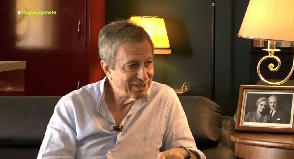 Λουκάς Καρυτινός – Ο διευθυντής της κρατικής ορχήστρας Αθηνών αποχαιρετά τον Μίκη Θεοδωράκη