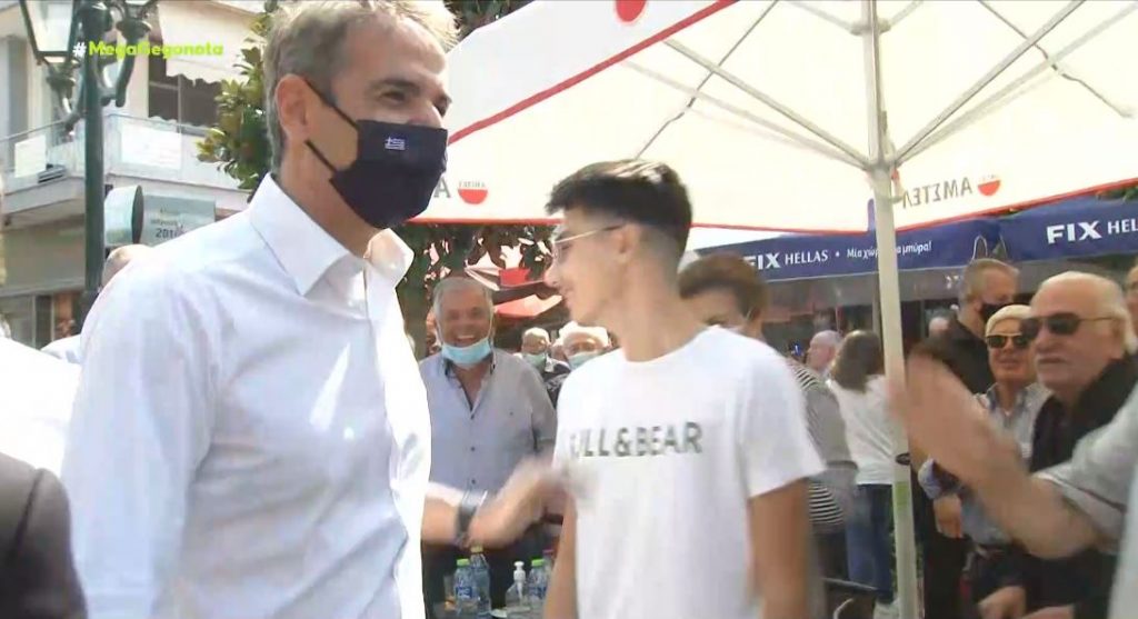 Μητσοτάκης – Βγήκε ξαφνικά on air σε τοπική χιουμοριστική εκπομπή της Λάρισας – Απολαυστικοί διάλογοι