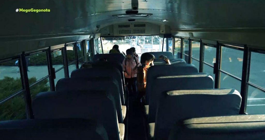 Ξέχασαν δίχρονο κοριτσάκι κλειδωμένο για 5 ώρες μέσα σε σχολικό λεωφορείο