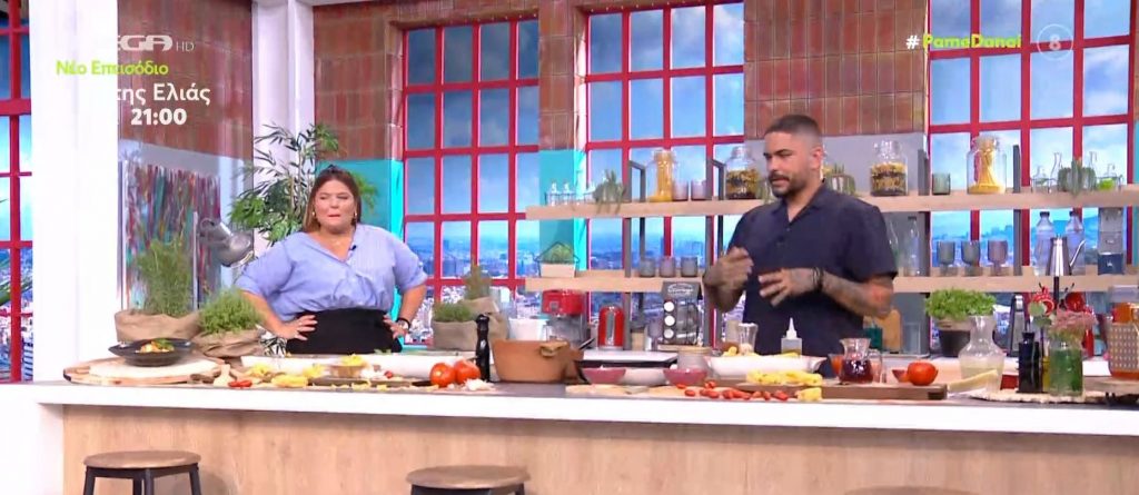 O chef Τίμος Ζαχαράτος φτιάχνει παπαρδέλες στο φούρνο με κοτόπουλο