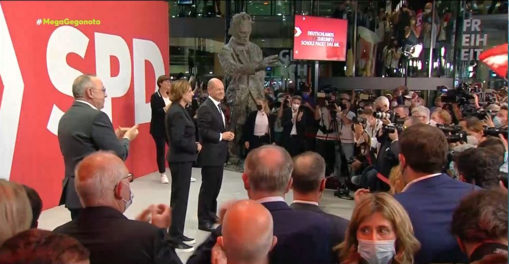 Γερμανία – Πανηγύρια στο SPD μετά τα πρώτα exit polls