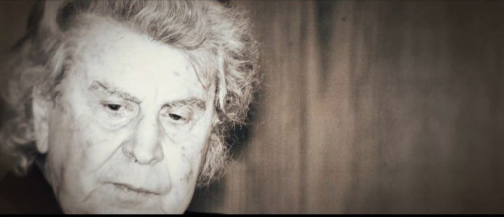 Μίκης Θεοδωράκης – Βαθιά υπόκλιση σε έναν σπουδαίο Έλληνα – Πλήθος κόσμου στο λαϊκό προσκύνημα