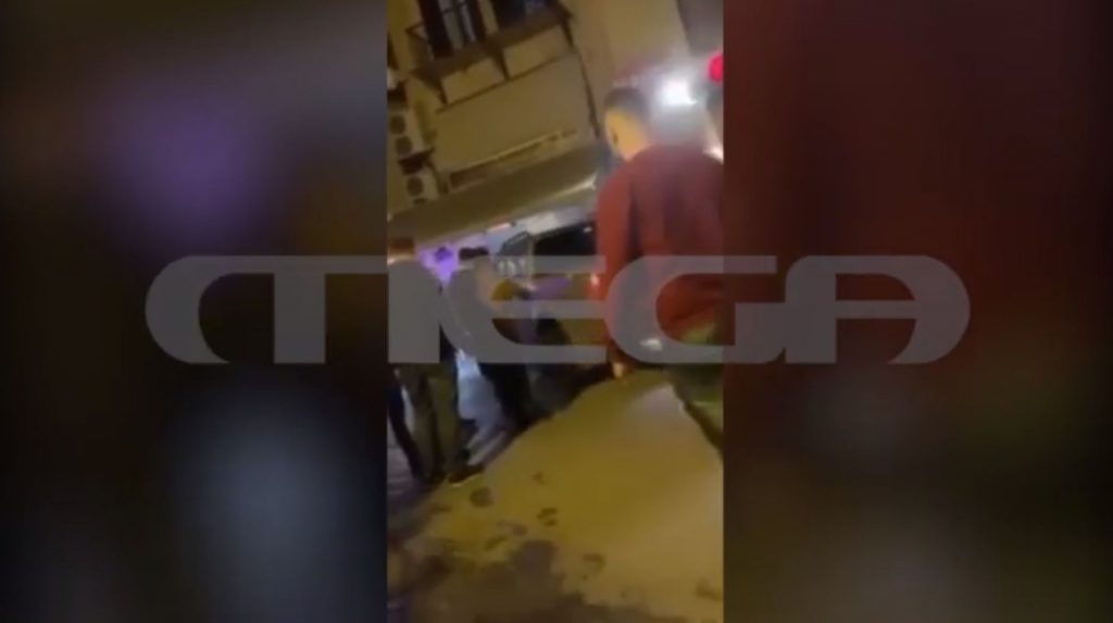 Πελάτης εισέβαλε με αγροτικό όχημα σε μπαρ