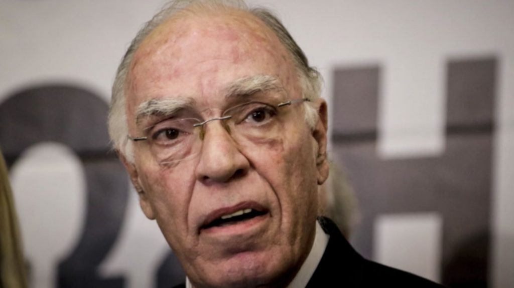 Στη ΜΕΘ παραμένει ο Βασίλης Λεβέντης – Αισιοδοξία για την υγεία του