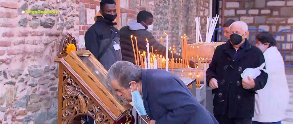 Θεσσαλονίκη – Συνωστισμός πιστών στον ναό του Αγίου Δημητρίου