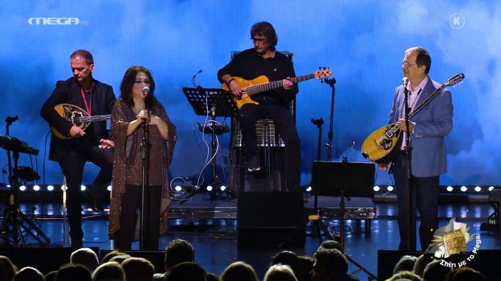 Η Βιτάλη ξεσηκώνει το κοινό με το «Παίξε Χρήστο επειγόντως»