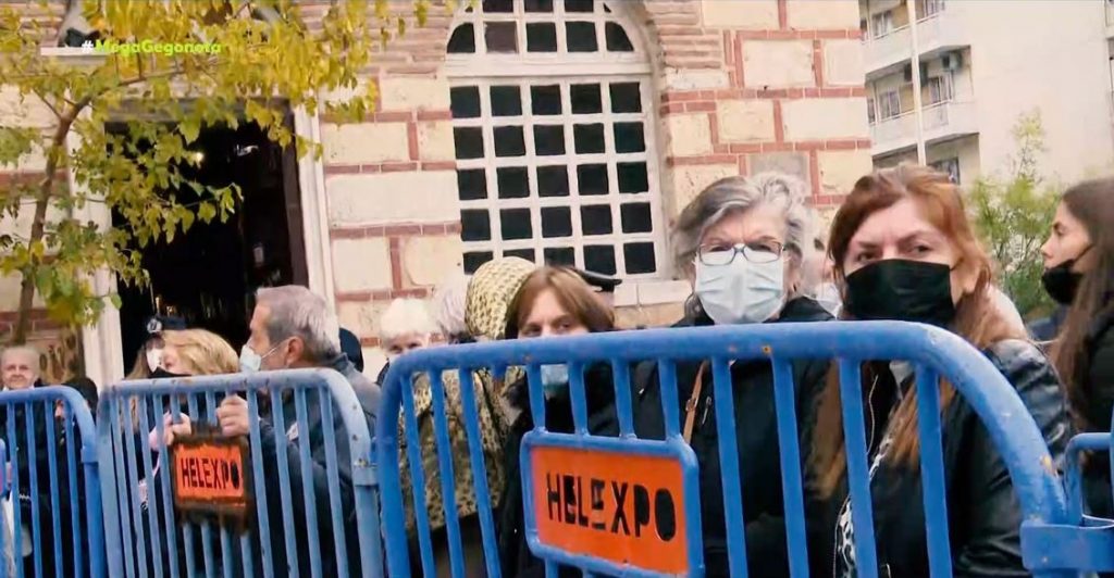 Κορωνοϊός – Σε εορταστικούς ρυθμούς η Θεσσαλονίκη – Σε πανικό οι ειδικοί