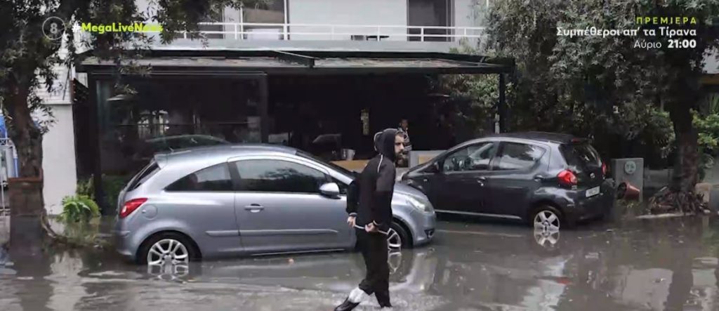 «Μπάλλος» – Πλημμυρίσαν δρόμοι και υπόγεια καταστήματα σε Νέα Σμύρνη και Καλλιθέα