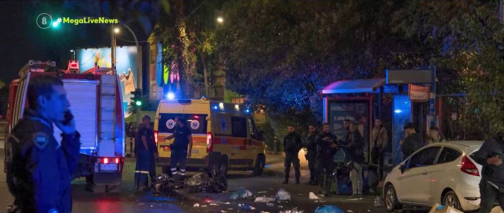 Εικόνες σοκ από τροχαίο στη Θηβών – Νεκρός ο μοτοσικλετιστής