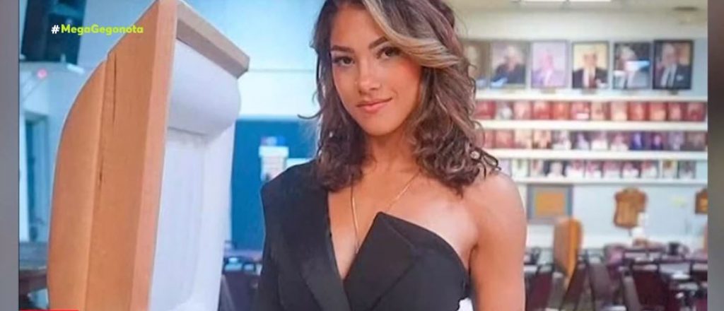 Σάλος για τις φωτογραφίες influencer μπροστά στο φέρετρο του πατέρα της