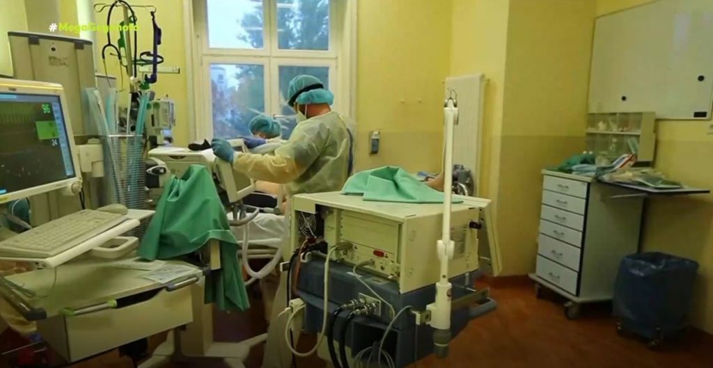 Κορωνοϊός – Εφιαλτικές εφημερίες στα νοσοκομεία – Δραματικές προβλέψεις για την πορεία των κρουσμάτων