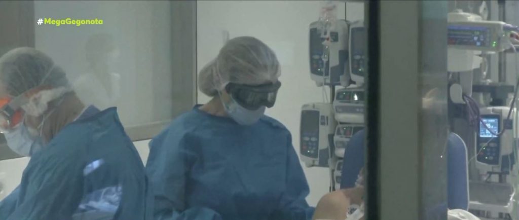 Κορωνοϊός – Σε ασφυκτικό κλοιό το ΕΣΥ – Σκέψεις για υποχρεωτικότητα της 3ης δόσης στους άνω των 65 ετών