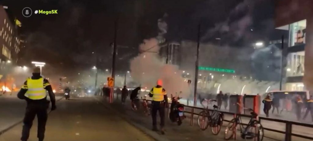 Κορωνοϊός – Ολλανδία: Νέες διαδηλώσεις κατά του μερικού lockdown – «Μαύρη» προειδοποίηση του ΠΟΥ για την εξέλιξη της πανδημίας