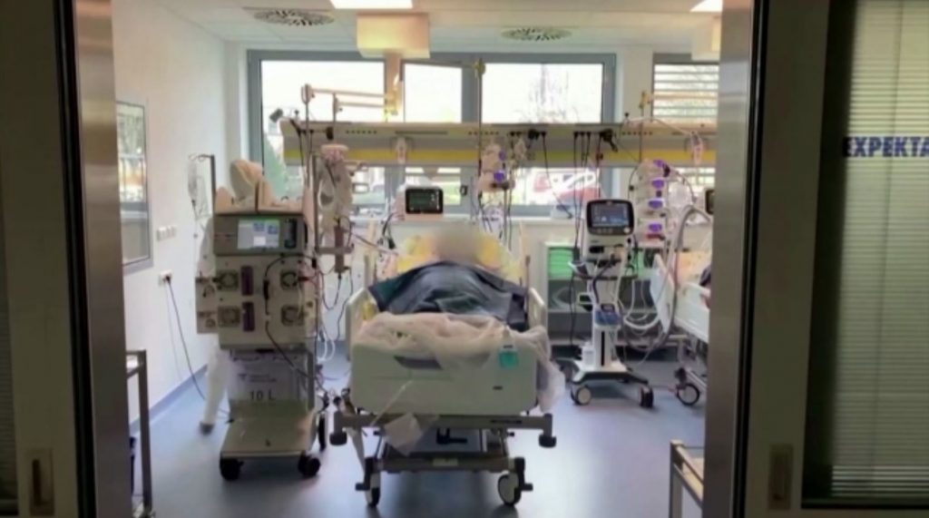 Επιμένουν οι αρνητές – Κατέληξε 28χρονος ανεμβολίαστος