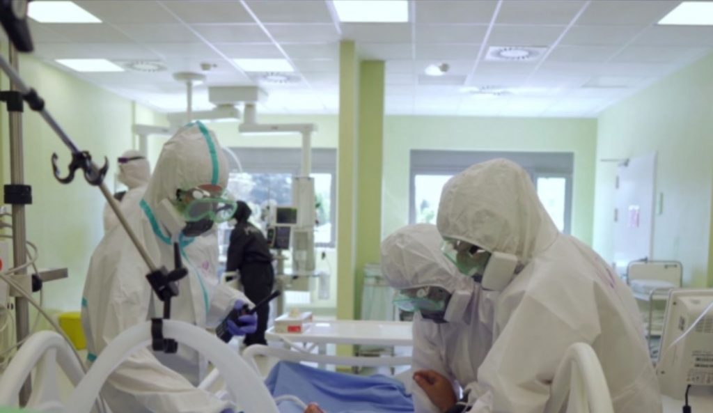 Κορωνοϊός – Ξεκληρίζονται οικογένειες αρνητών της πανδημίας & του εμβολίου