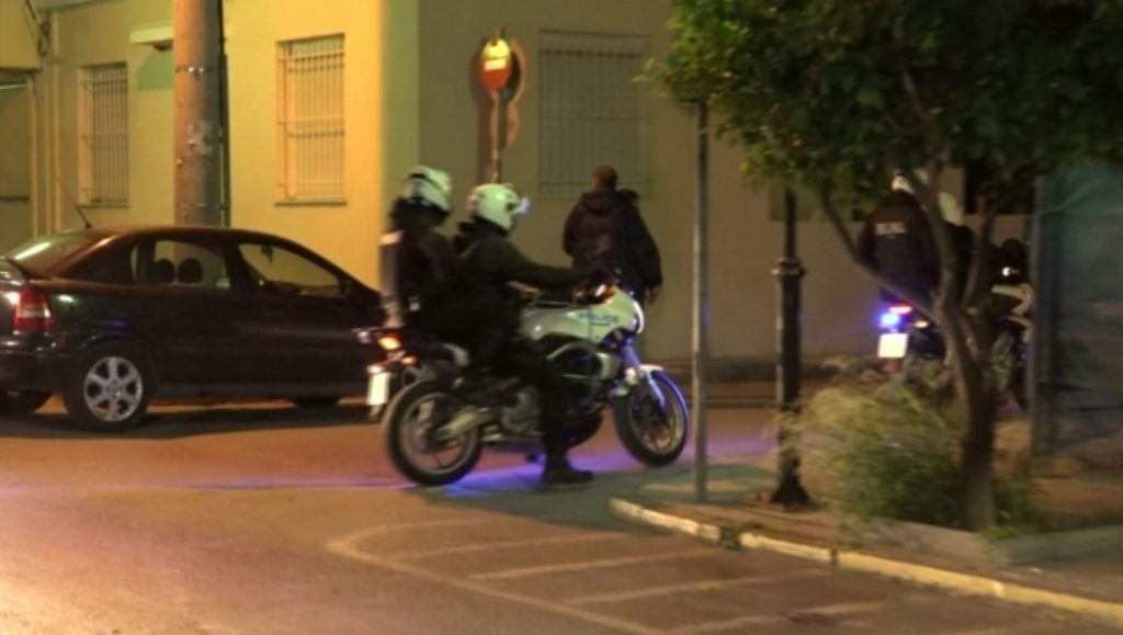 Κηφισιά – Λήστεψαν 20χρονο με την απειλή στιλέτου