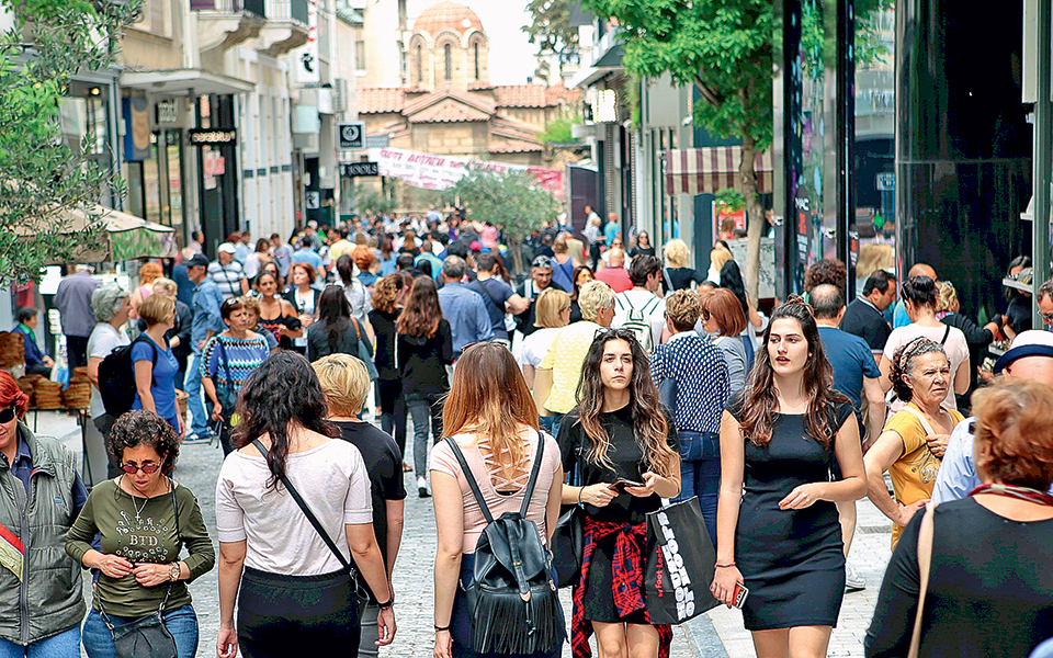 ΕΛΣΤΑΤ: Στα 10.413.982 μειώθηκε ο πληθυσμός της Ελλάδας
