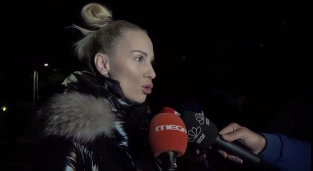 Γλυφάδα – «Με απείλησαν ότι θα με σφάξουν αν μιλήσω» – Σοκάρει η πρώην Σταρ Ελλάς που έπεσε θύμα κλοπής
