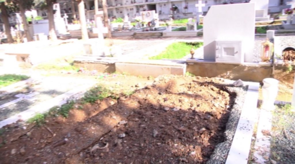 Το «Τούνελ» βρίσκει θαμμένη και τη μητέρα στα αζήτητα…