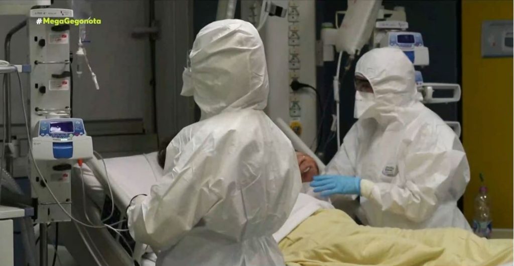 Κορωνοϊός – Αρνητές κάνουν «ντου» στα νοσοκομεία για να σταματήσουν διασωληνώσεις