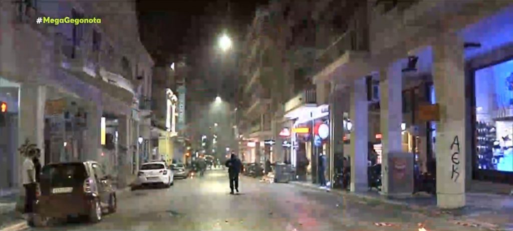 Πολυτεχνείο – Επεισόδια με μολότοφ στην Πάτρα