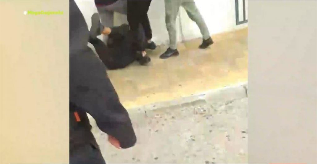 Εξαρθρώθηκε σκληρή συμμορία ανηλίκων που μαχαίρωνε και λήστευε συνομήλικους