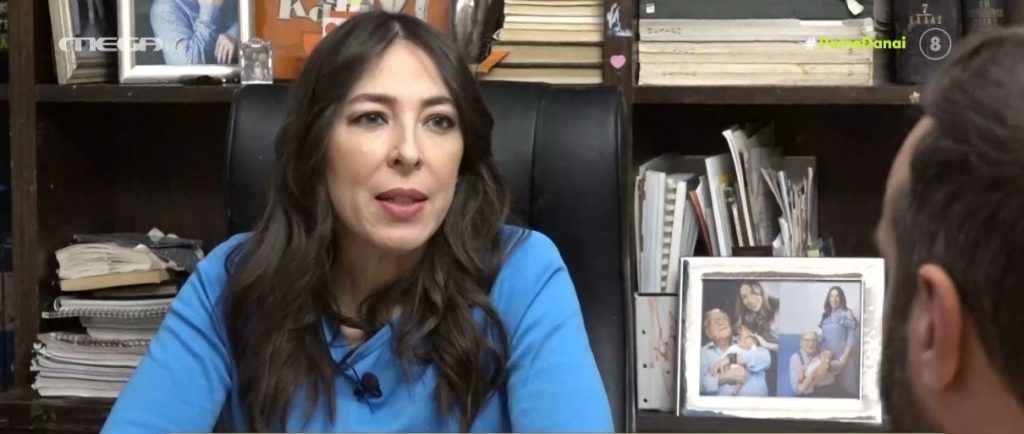 Αλίκη Κατσαβού – «Δεν υπήρξε διαθήκη ποτέ – Ο Κώστας Βουτσάς δε σκεφτόταν το θάνατο»