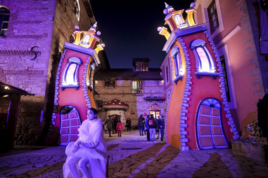 Θεματικά Πάρκα – Η Επιτροπή εισηγείται είσοδο μόνο για εμβολιασμένους επισκέπτες και εργαζόμενους