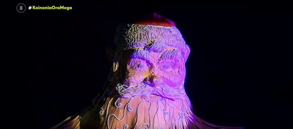 Θεσσαλονίκη – Ένας τεράστιος ξύλινος Άγιος Βασίλης θα μοιράσει τα δώρα του!