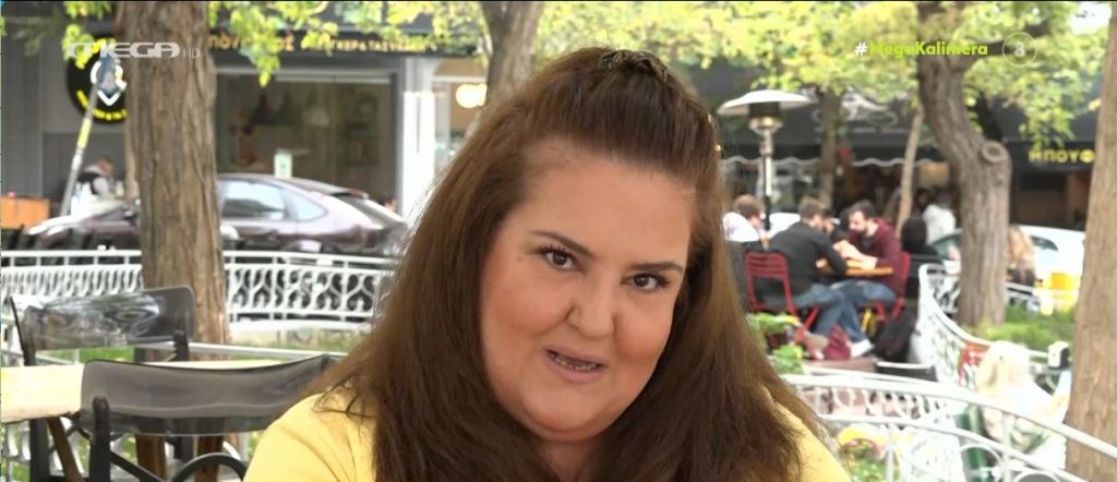 Το… απίστευτο ατύχημα της Σοφίας Βογιατζάκη στη σκηνή & η… περίεργη κυρία που έπιασε το στήθος της Ματθίλδης Μαγγίρα!