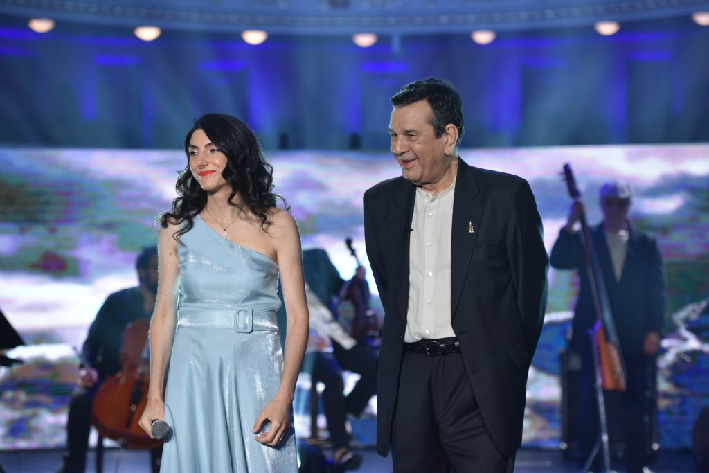 Η Αθηνά Χιώτη στο «Ότι μου λείπει» του Σταμάτη Σπανουδάκη