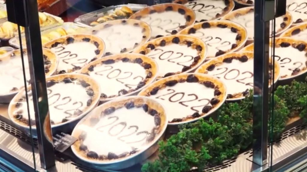 Ζεστάθηκε η αγορά στα εμπορικά καταστήματα για τα ψώνια της τελευταίας στιγμής